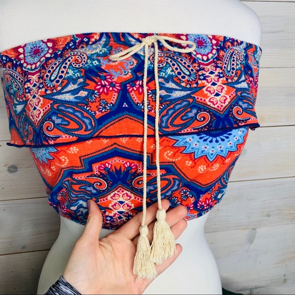 Red & Blue Ruffled Paisley Strapless Crop Top - Picture 3 of 6